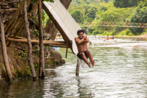 Slide (8)